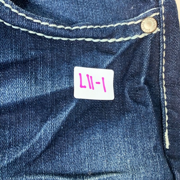 ZCO jeans premium shorts size 9 angel wings - Picture 7 of 7